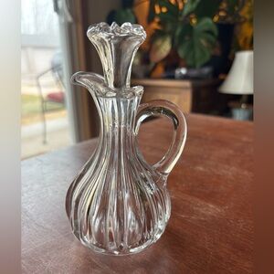 Hand-Blown Crystal Cruet w Stopper vintage in excellent condition